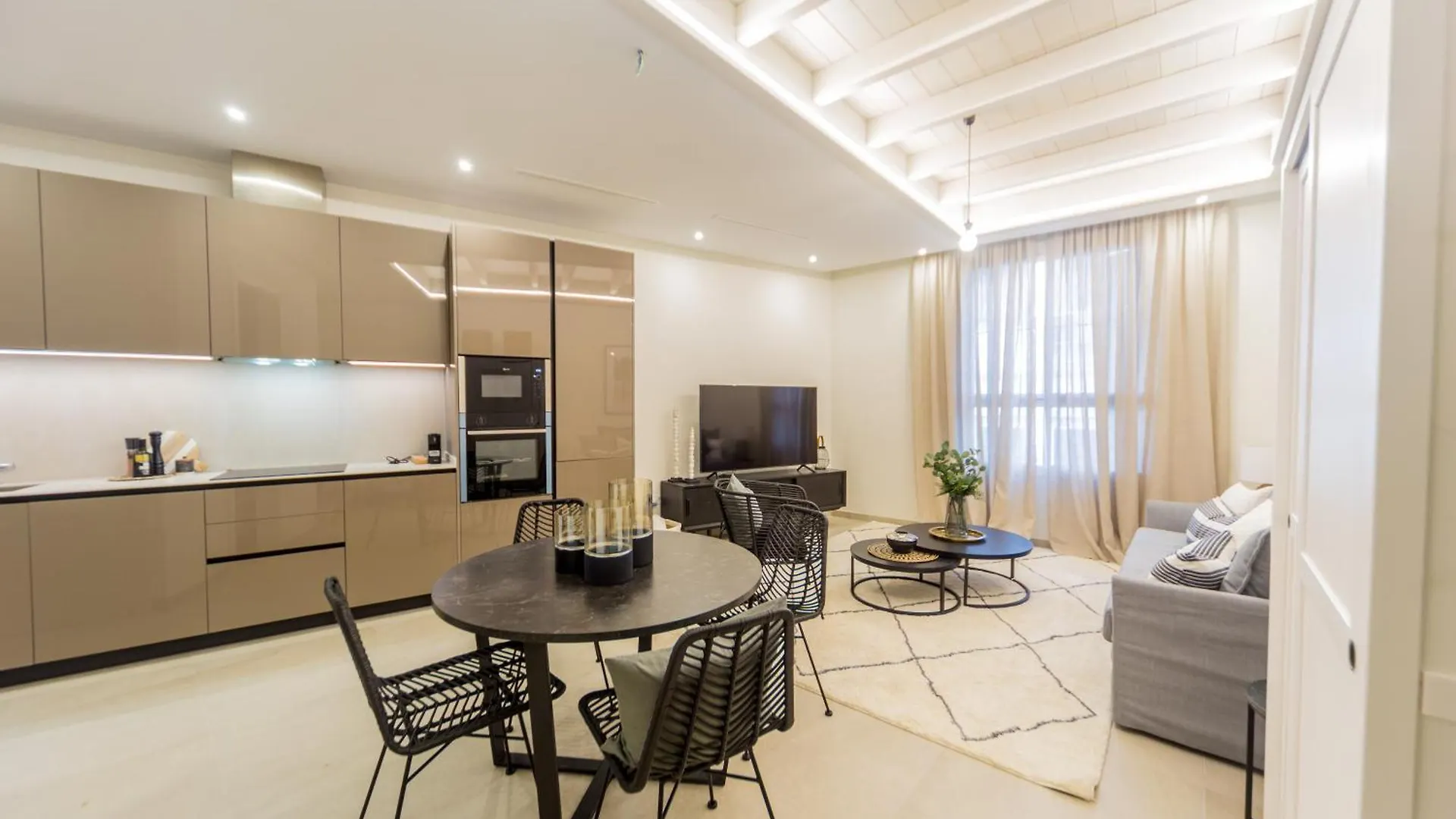 Casona 6 Lunas Apart Ba-Ba1 Marbella İspanya