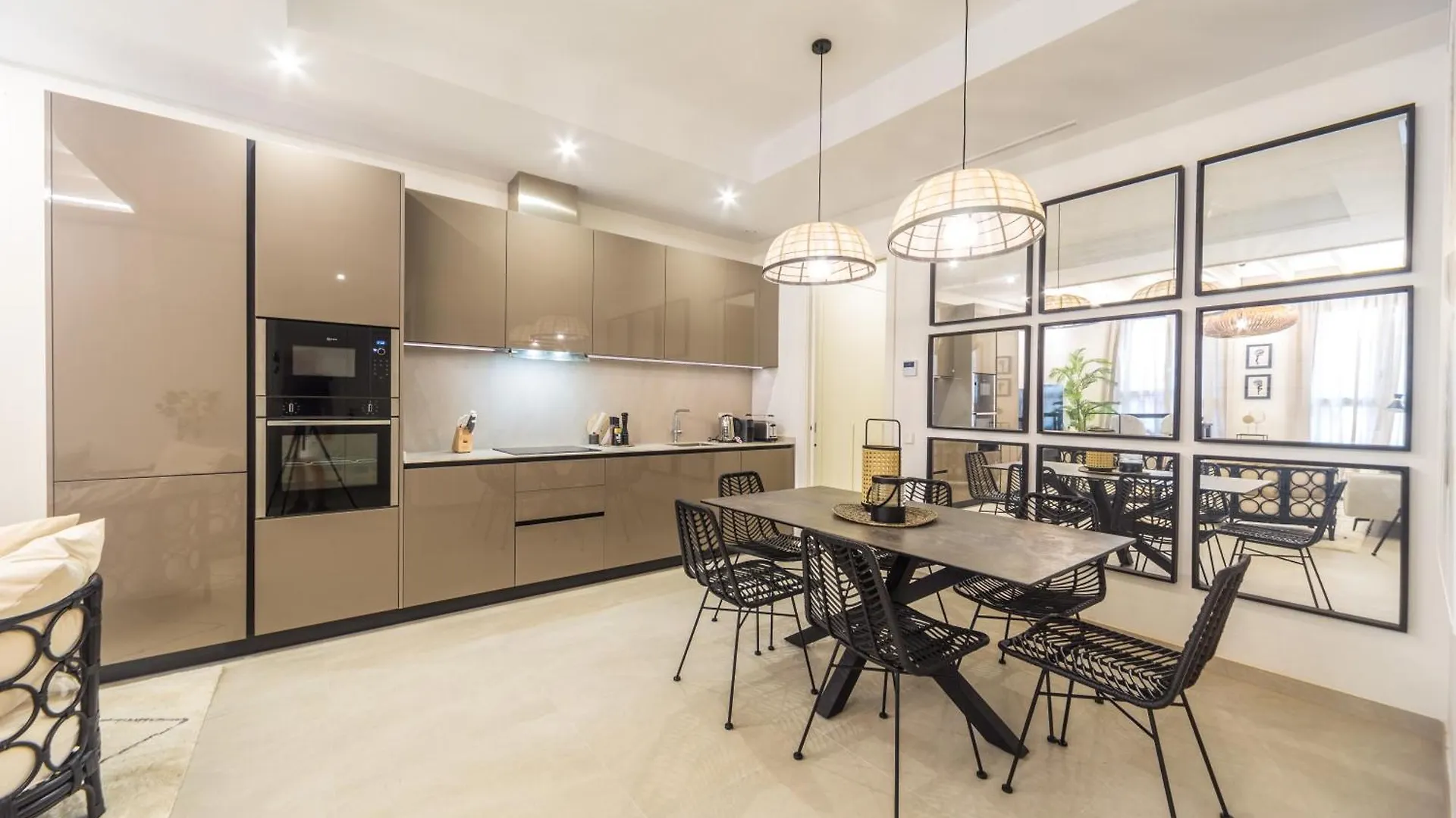 Casona 6 Lunas Apart Ba-Ba1 Marbella 0*,  İspanya